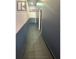 2 - 1065 Davis Drive, Newmarket, ON L3Y2R9 Photo 10
