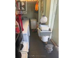 2 - 1065 Davis Drive, Newmarket, ON L3Y2R9 Photo 11