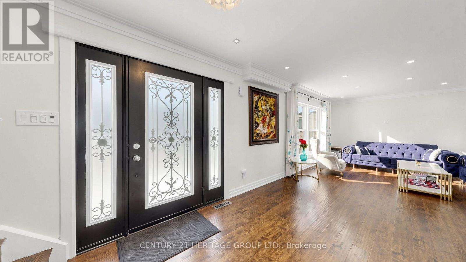 70 ROYAL ORCHARD BOULEVARD - 17