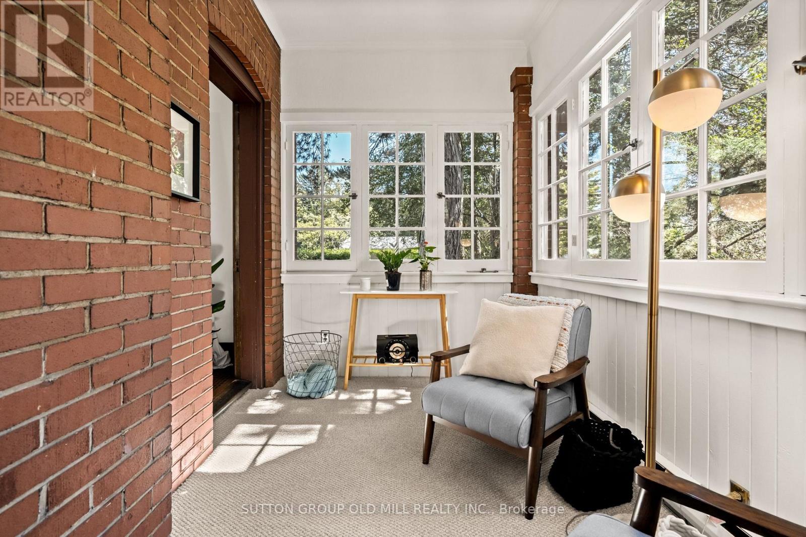 1372 ISLINGTON AVENUE - 18