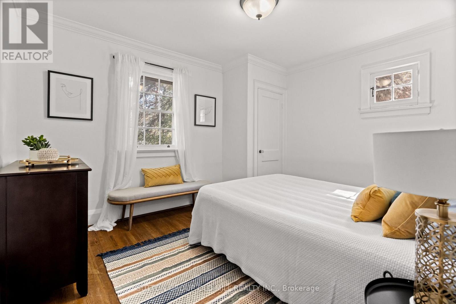 1372 ISLINGTON AVENUE - 23