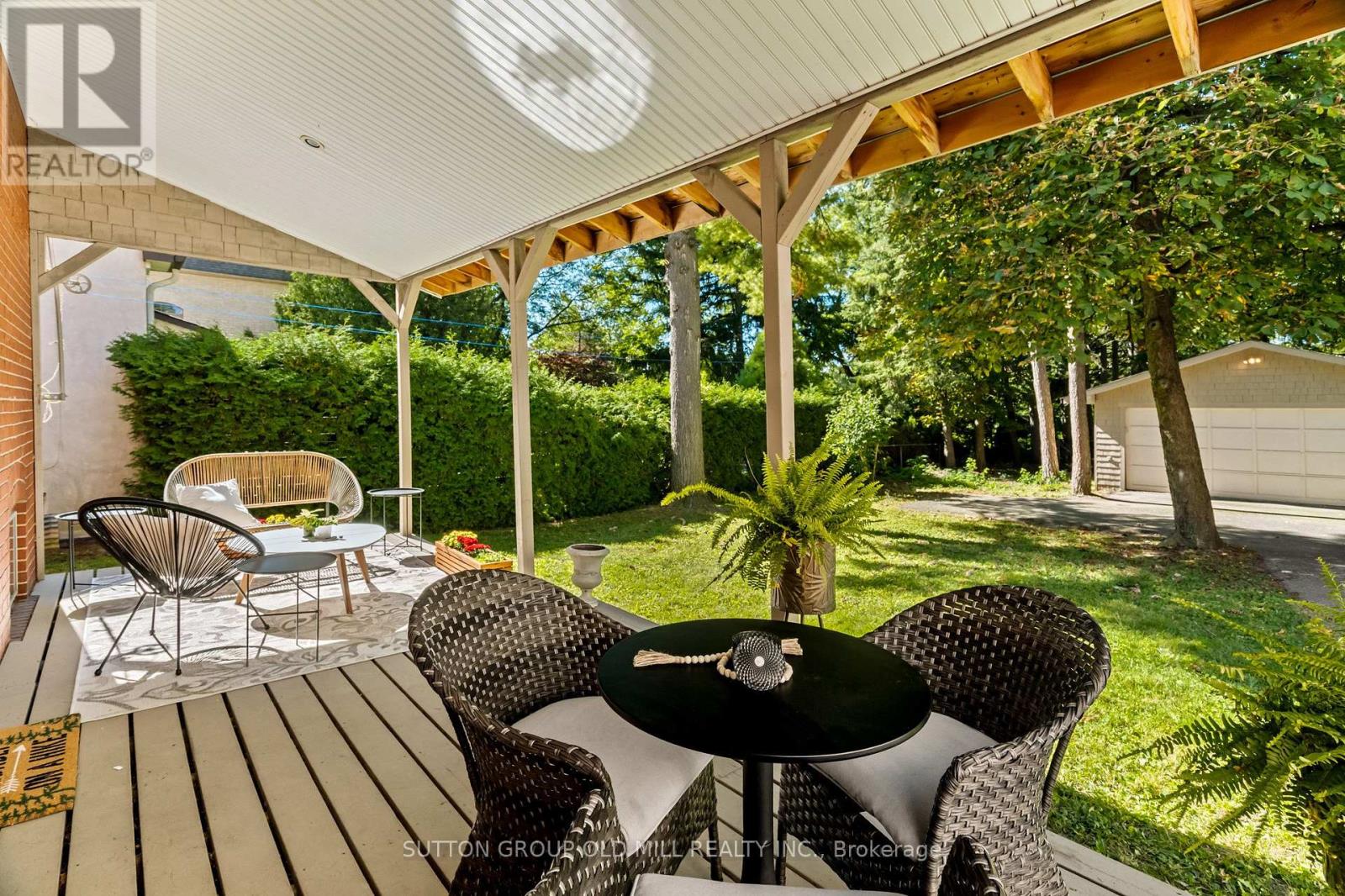 1372 ISLINGTON AVENUE - 36