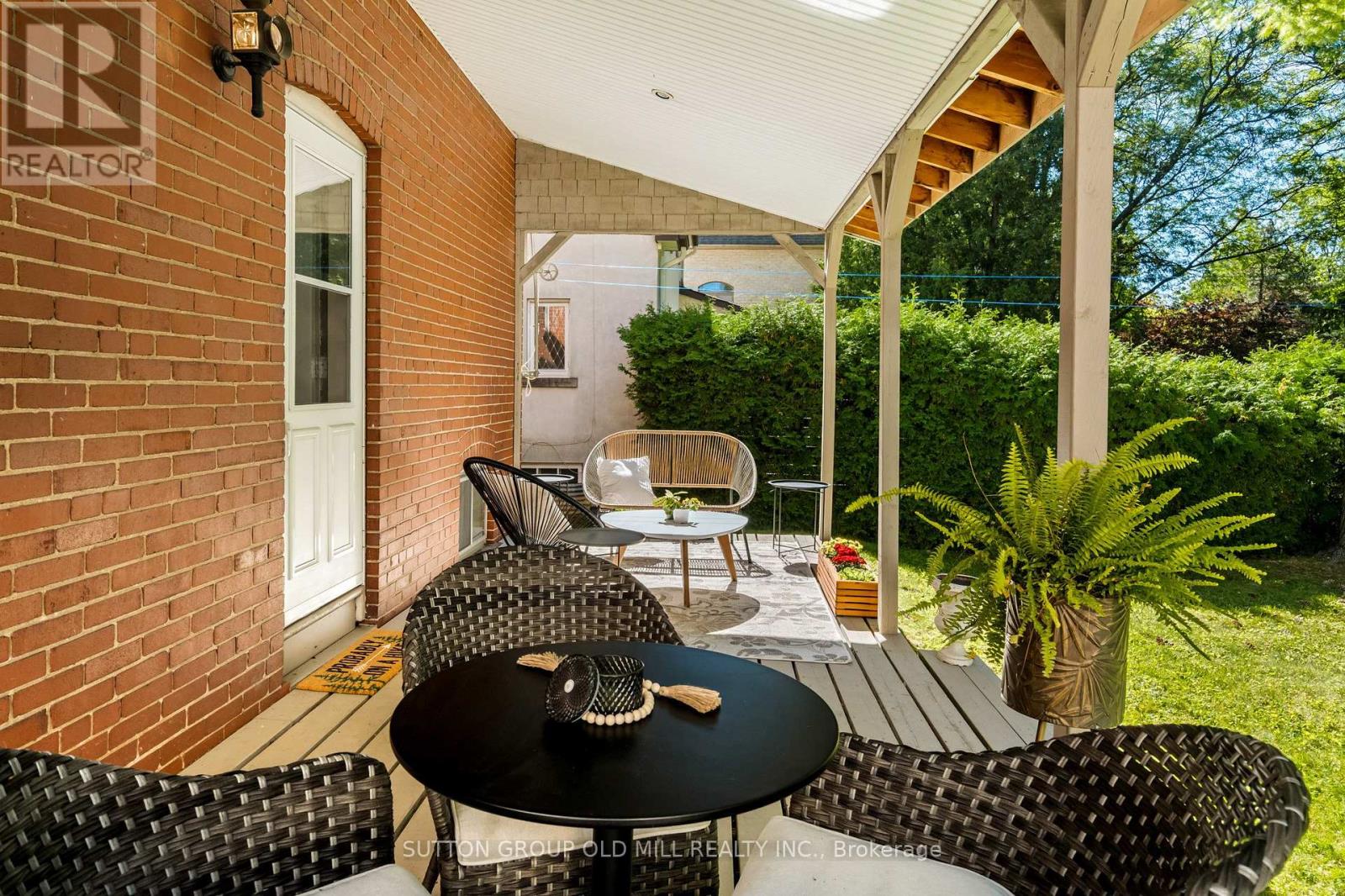 1372 ISLINGTON AVENUE - 37