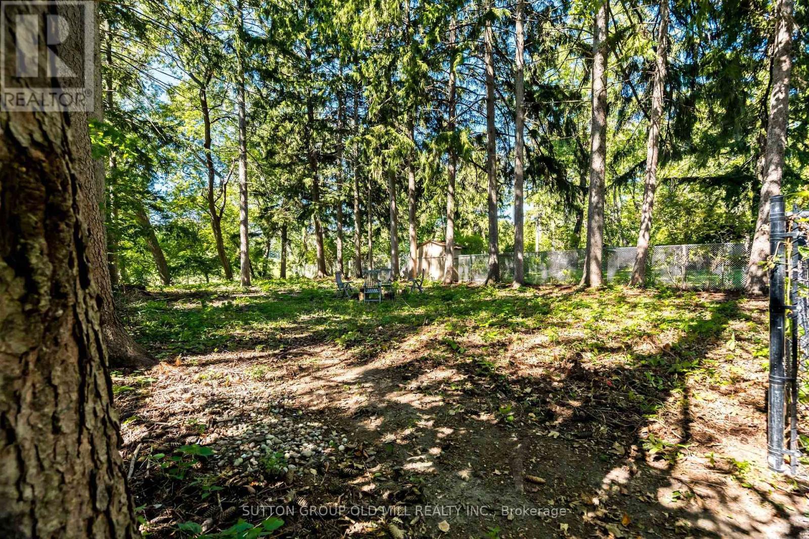 1372 ISLINGTON AVENUE - 41