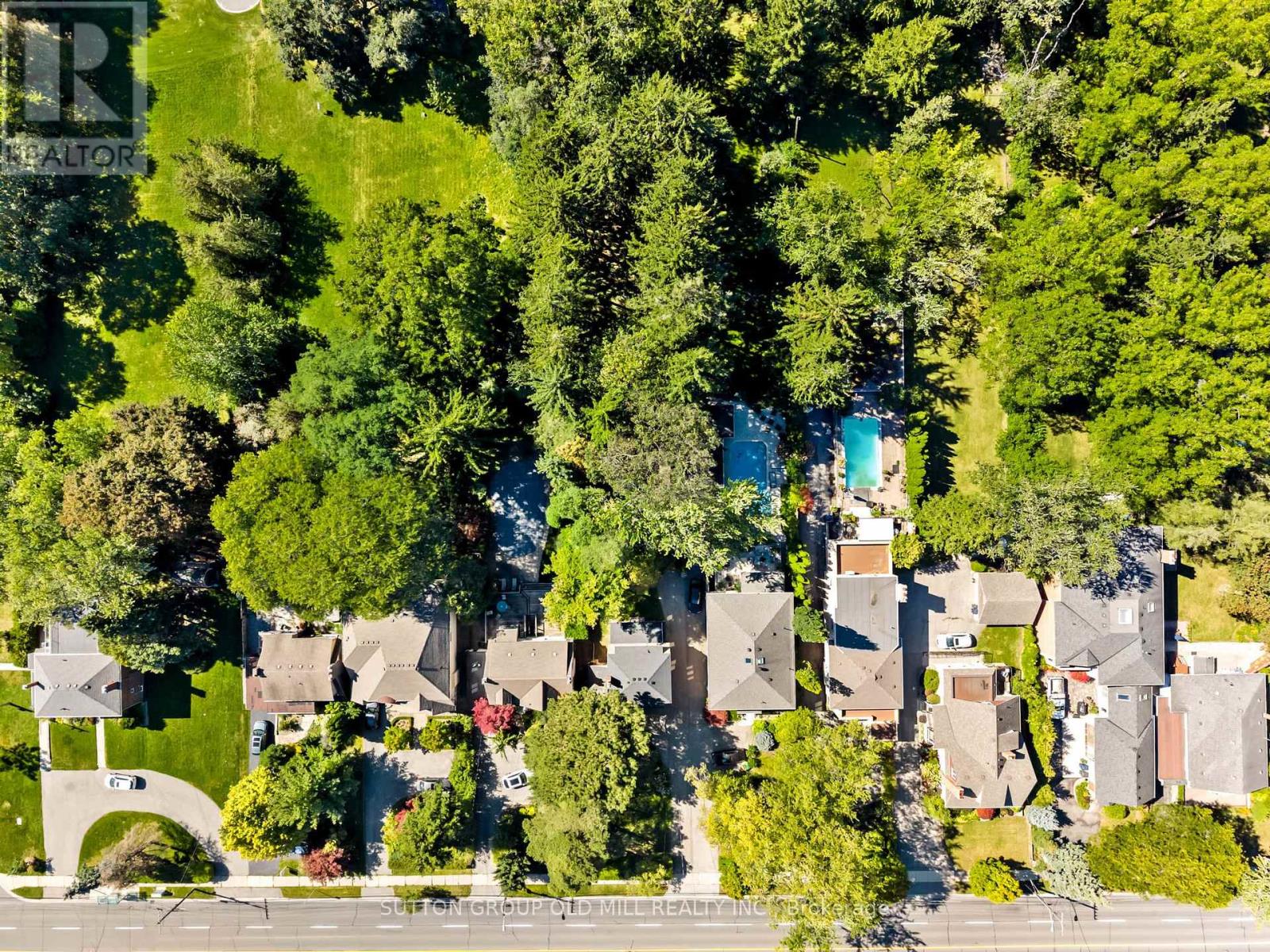 1372 ISLINGTON AVENUE - 45