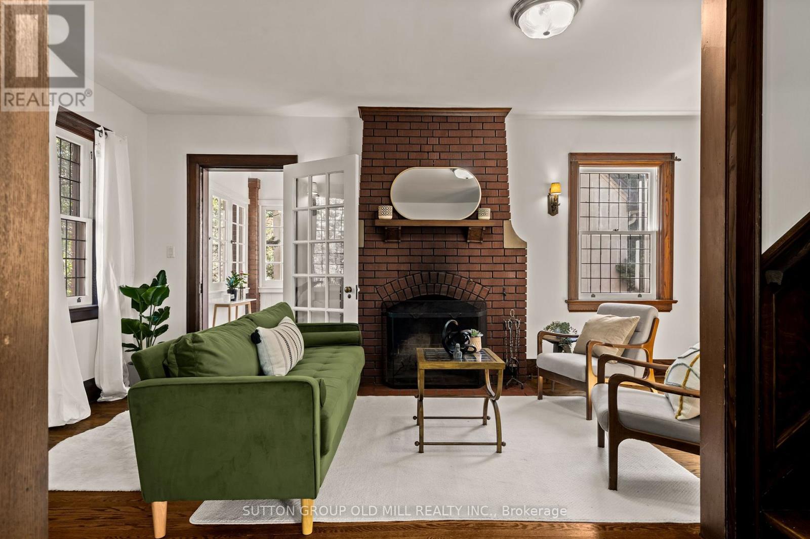 1372 ISLINGTON AVENUE - 5
