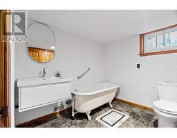 1372 Islington Avenue, Toronto, ON M9A3K6 Photo 31