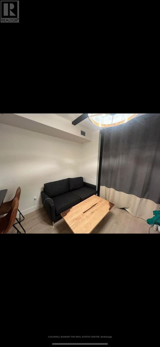 522 - 145 COLUMBIA STREET W — photo 2