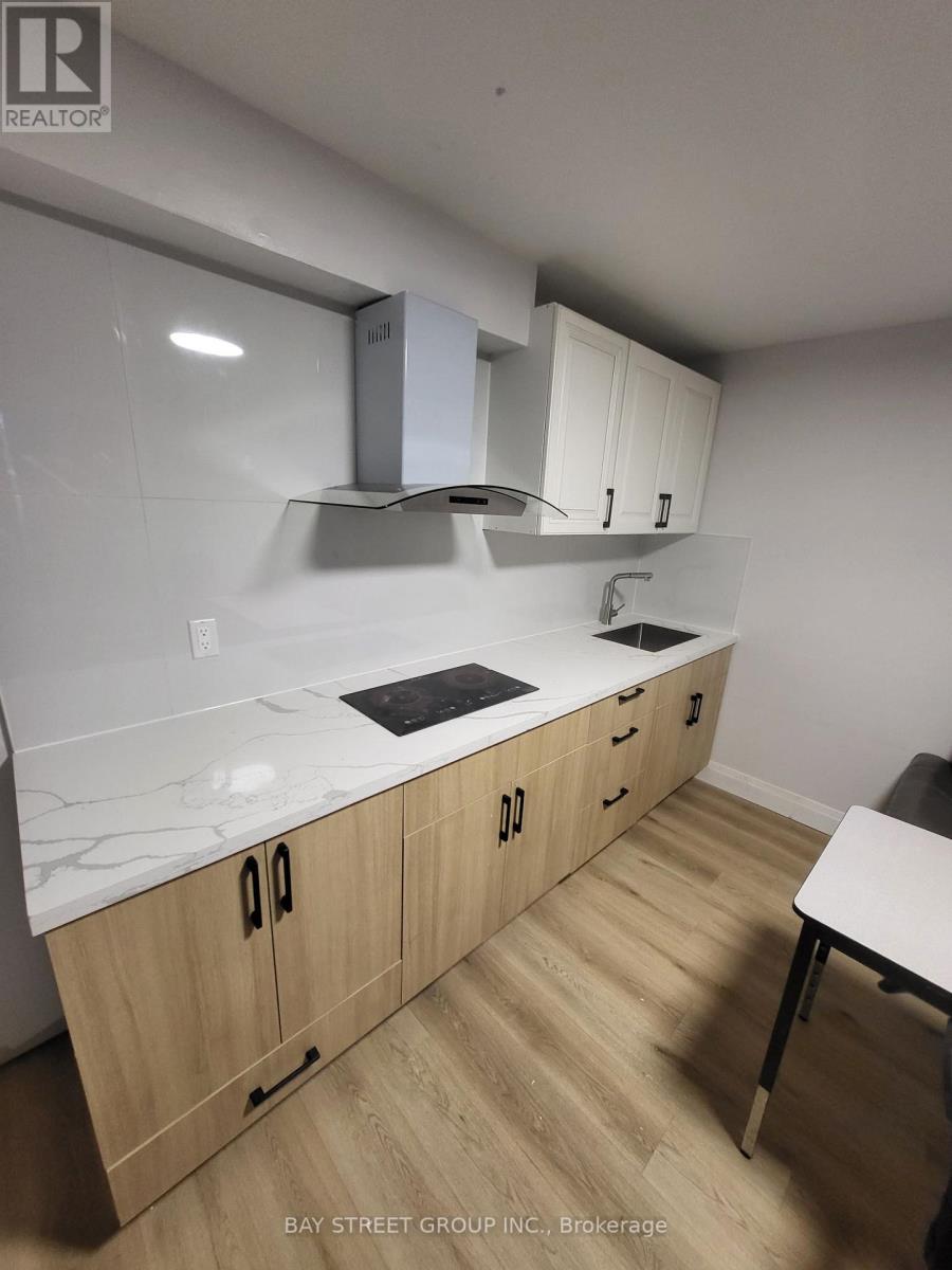 UNIT 1 - 5737 STANLEY AVENUE, Niagara Falls (Hospital) — photo 3