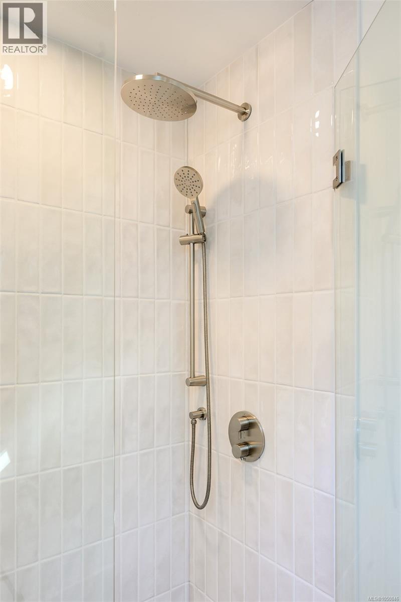 8401 Lawrence Rd - 52
