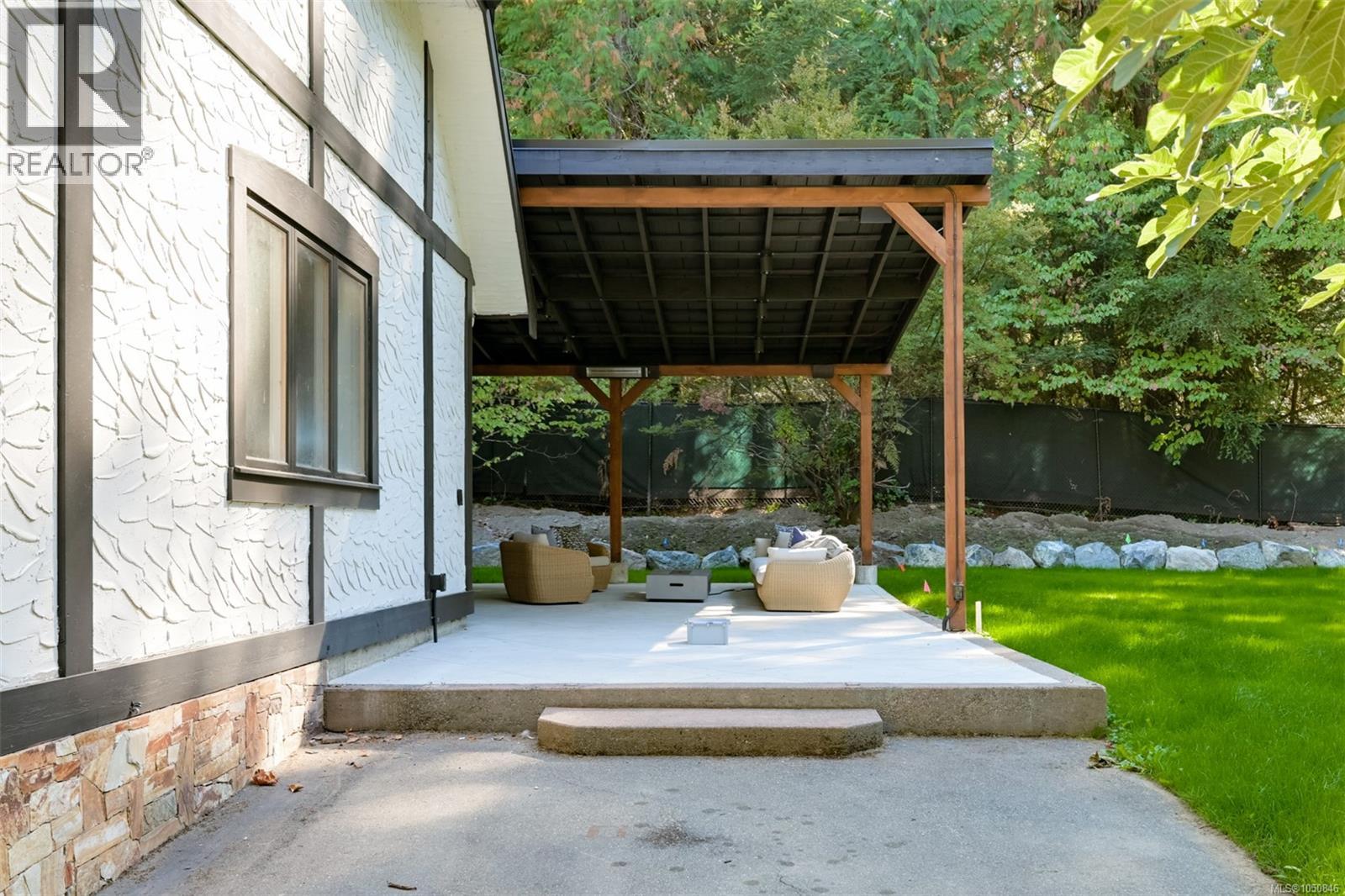 8401 Lawrence Rd - 58