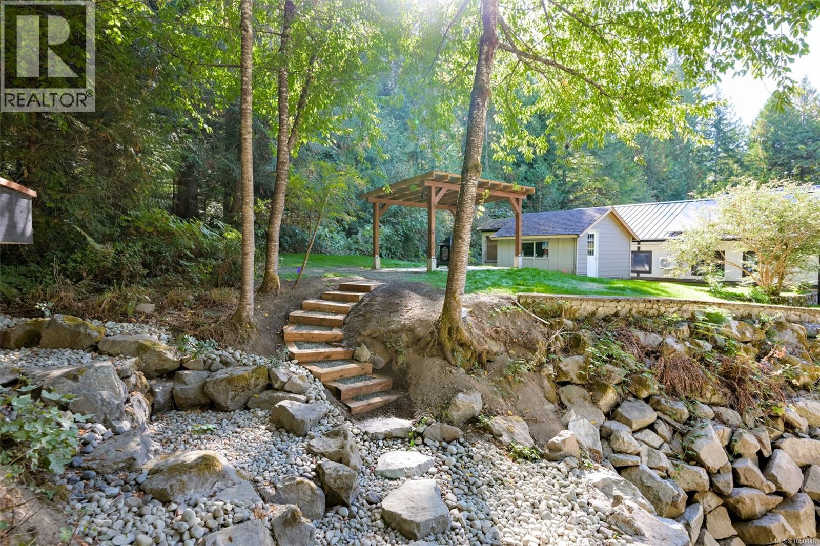 8401 Lawrence Rd - 64
