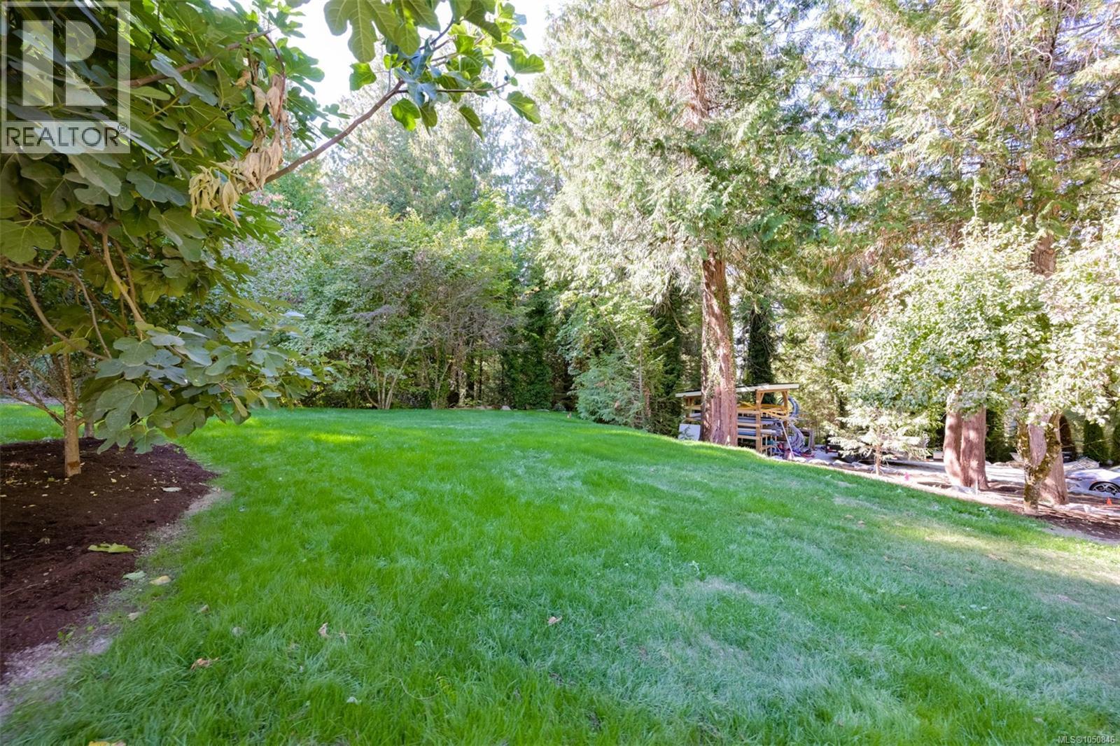 8401 Lawrence Rd - 67