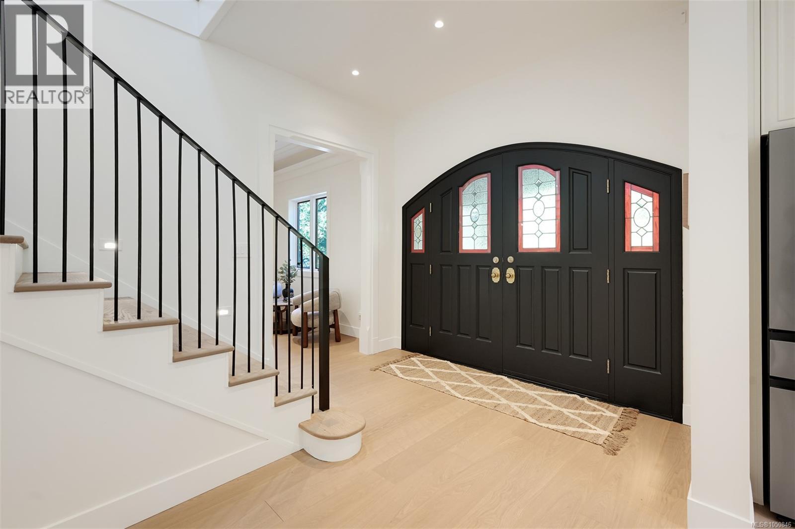 8401 Lawrence Rd - 8