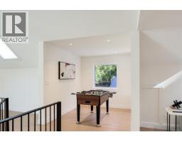 8401 Lawrence Rd, Central Saanich, BC V8M1S5 Photo 46