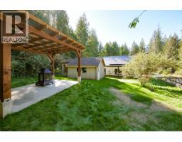 8401 Lawrence Rd, Central Saanich, BC V8M1S5 Photo 63