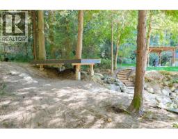 8401 Lawrence Rd, Central Saanich, BC V8M1S5 Photo 65