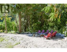 8401 Lawrence Rd, Central Saanich, BC V8M1S5 Photo 66