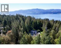 8401 Lawrence Rd, Central Saanich, BC V8M1S5 Photo 72