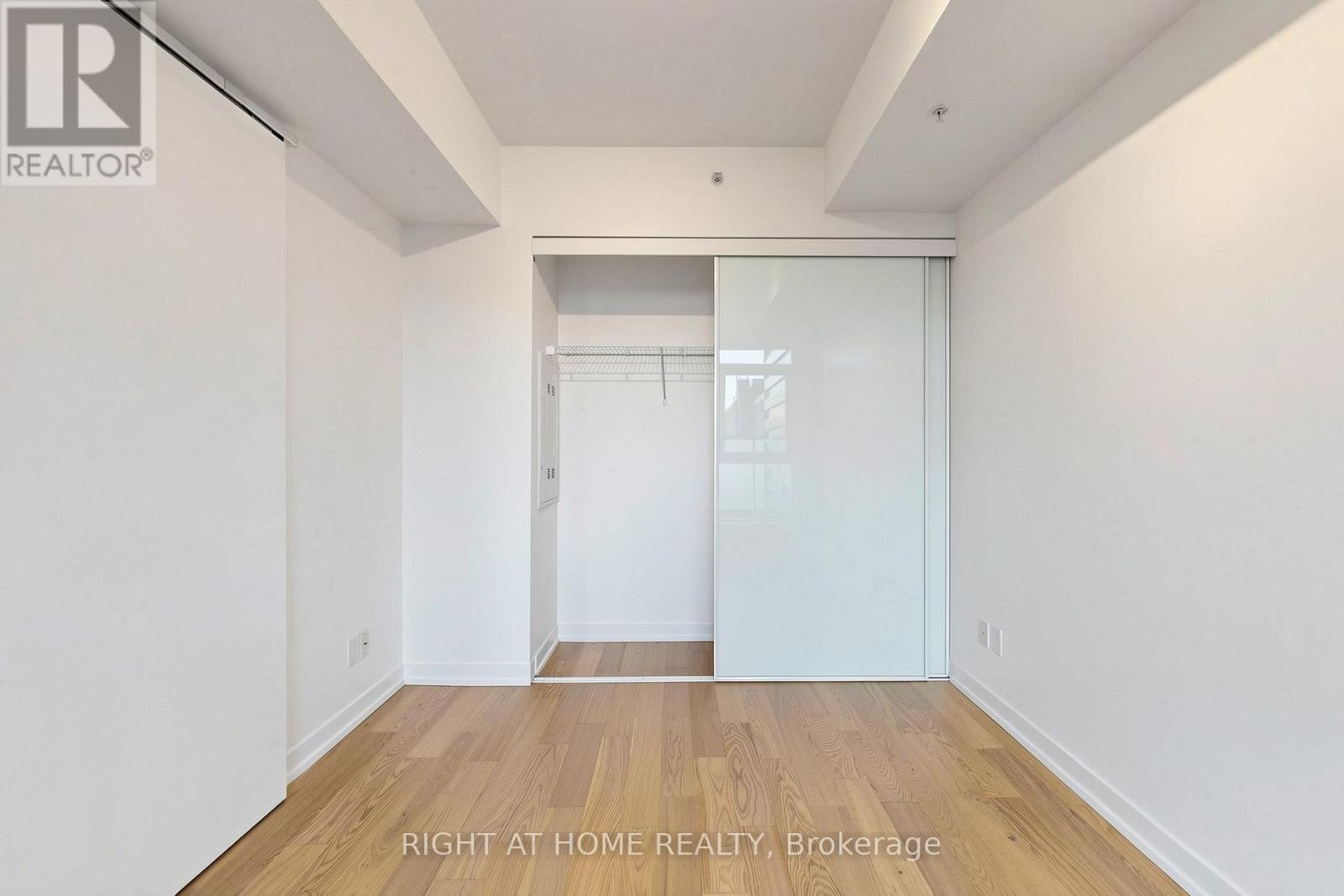 #307 36 HOWARD PARK AVENUE - 23
