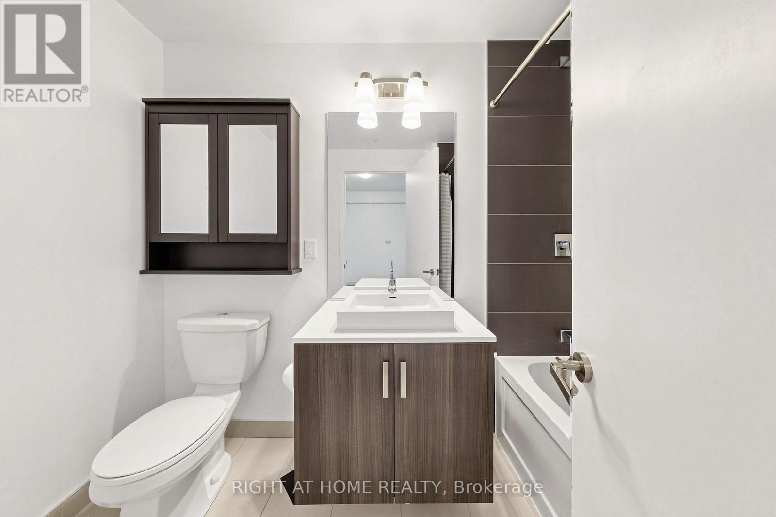#307 36 HOWARD PARK AVENUE - 30