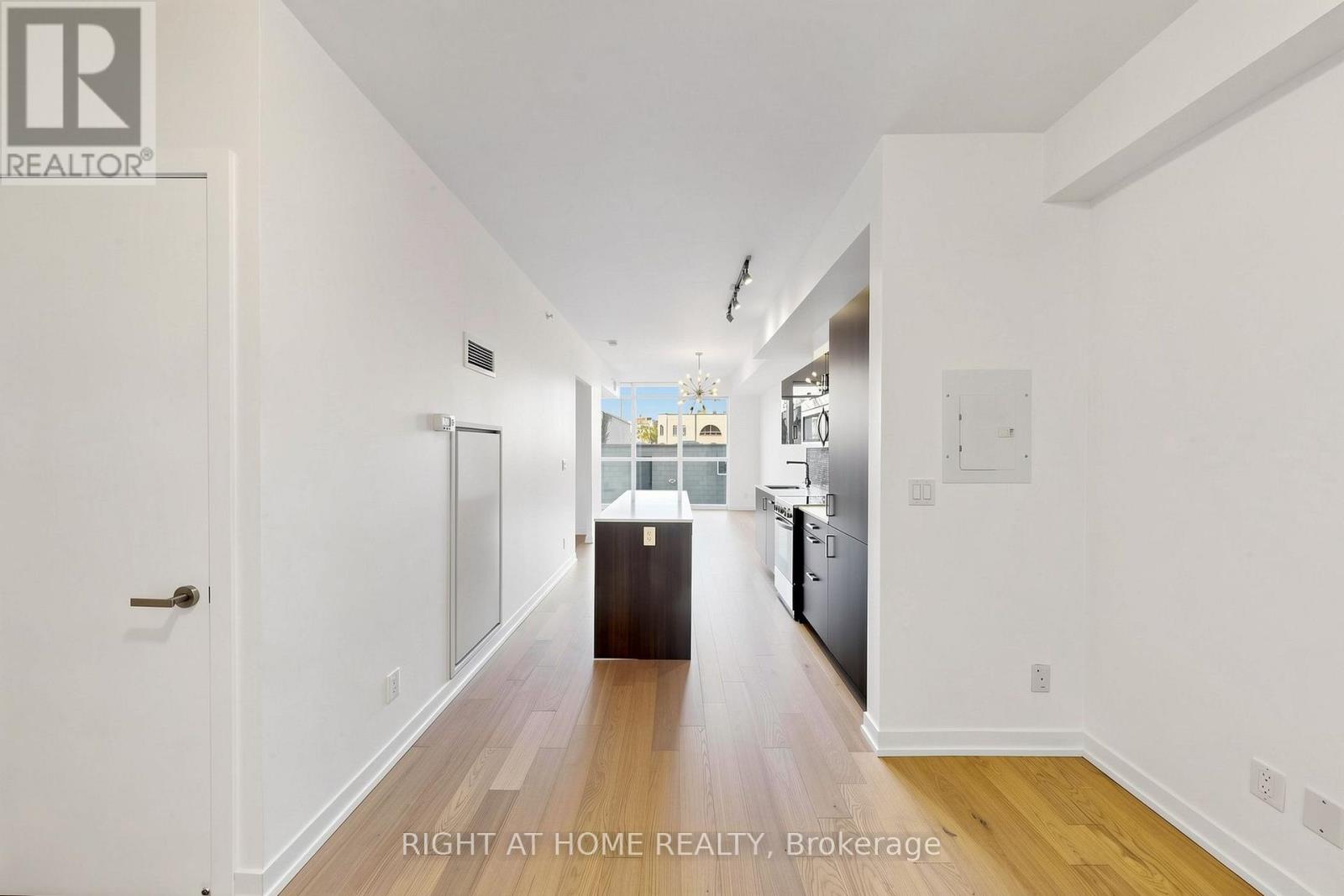#307 36 HOWARD PARK AVENUE - 26
