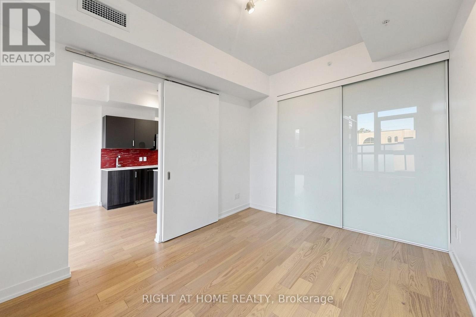 #307 36 HOWARD PARK AVENUE - 24