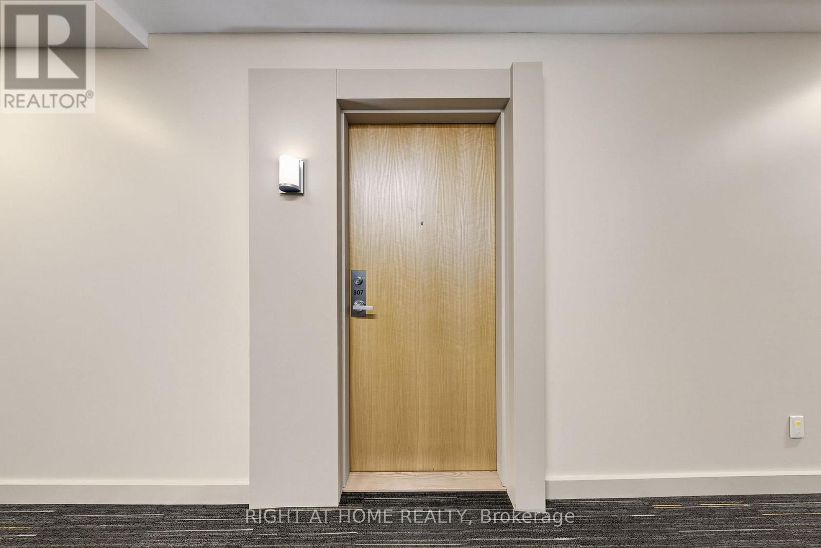 #307 36 HOWARD PARK AVENUE - 33