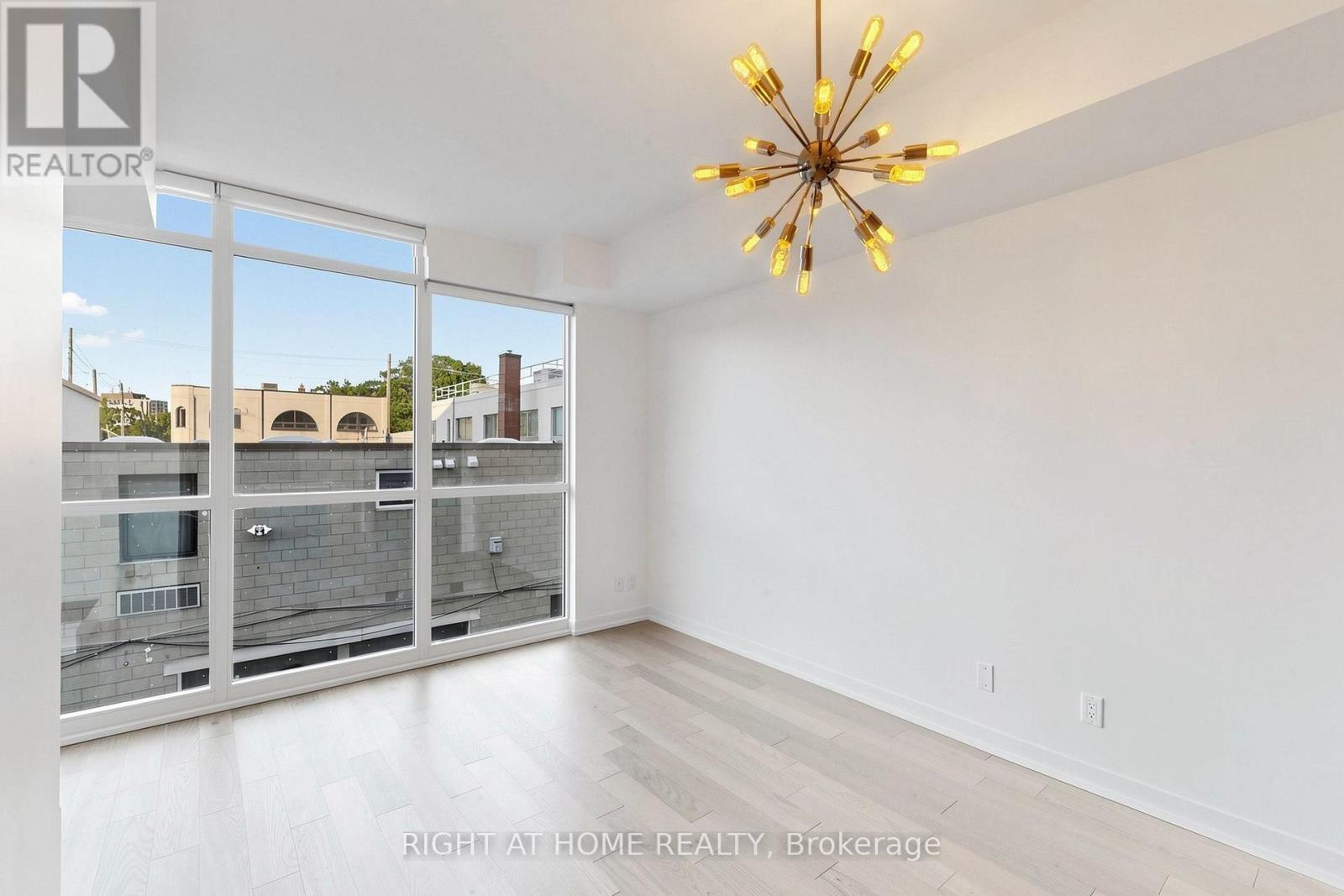 #307 36 HOWARD PARK AVENUE - 6