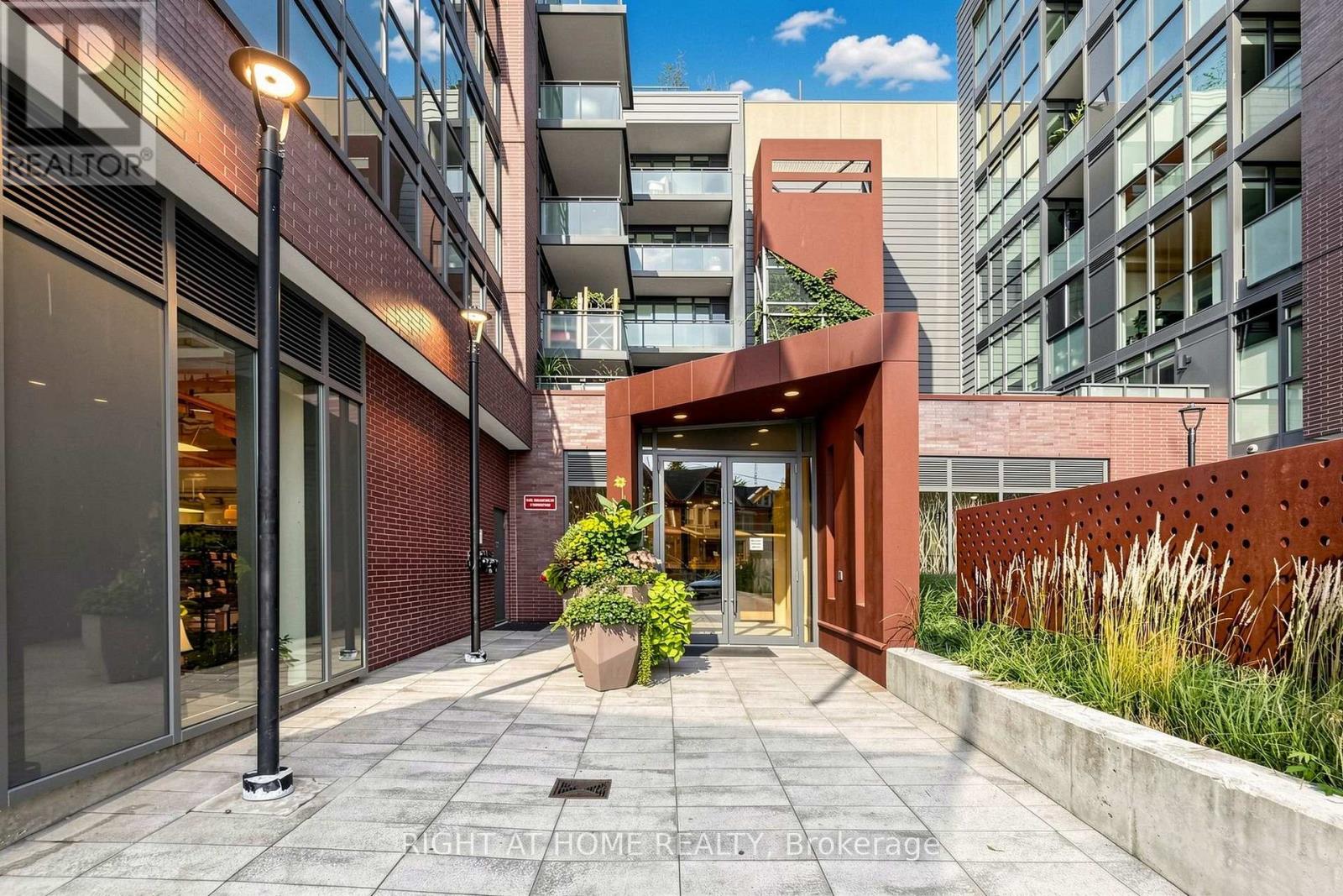 #307 36 HOWARD PARK AVENUE - Image 46