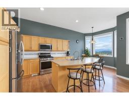 5pc Bathroom - 2280 Shannon Hills Drive, West Kelowna, BC V4T2P1 Photo 8