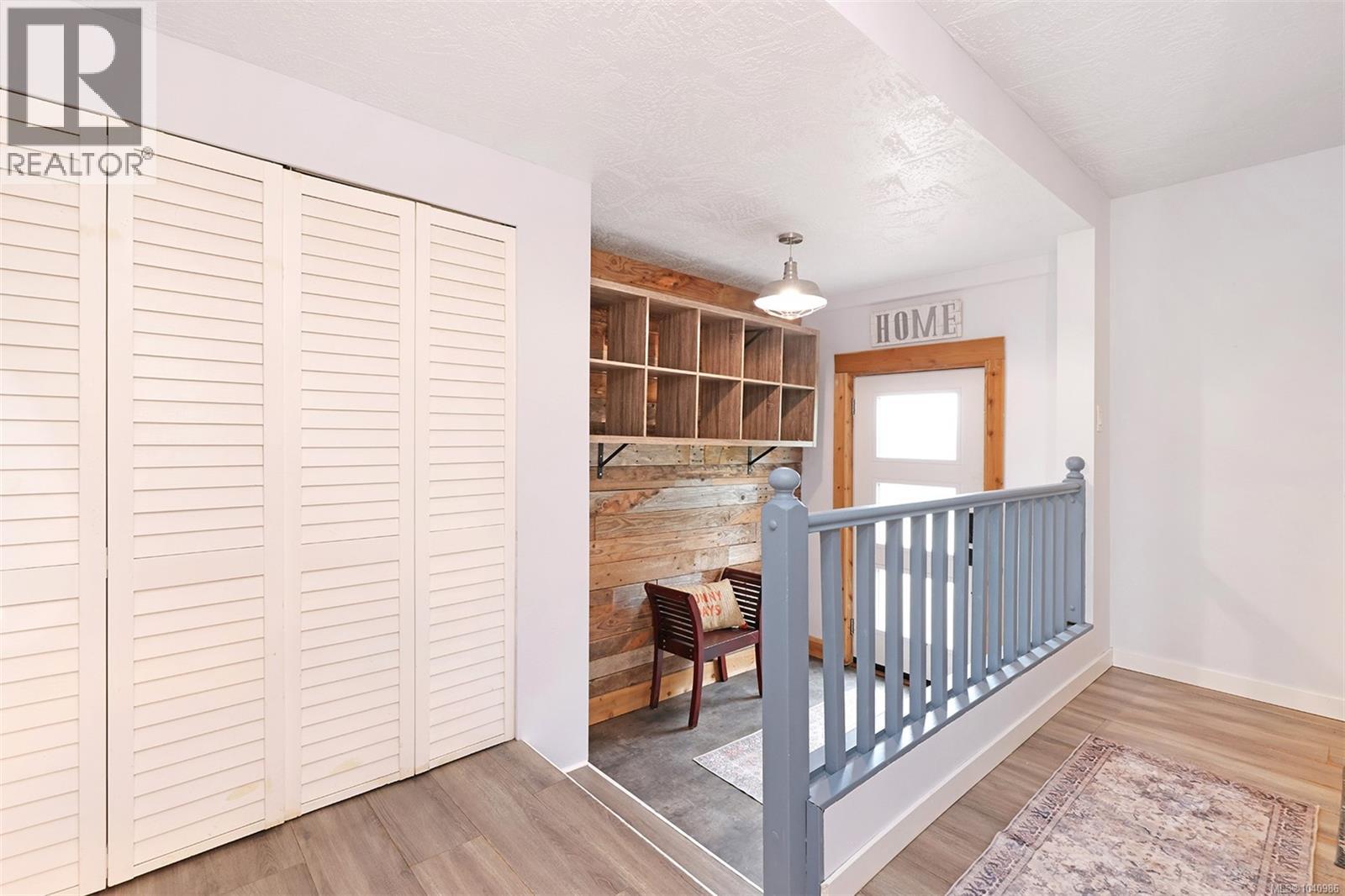 3863 Howard Ave - 27