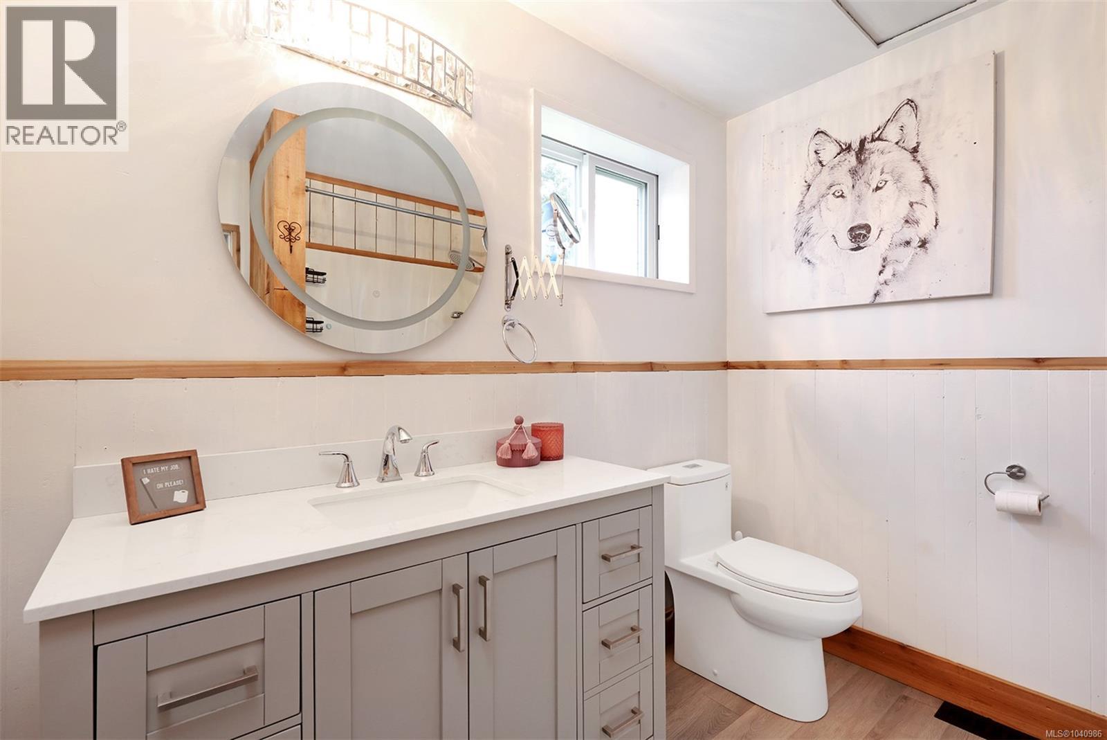 3863 Howard Ave - 28