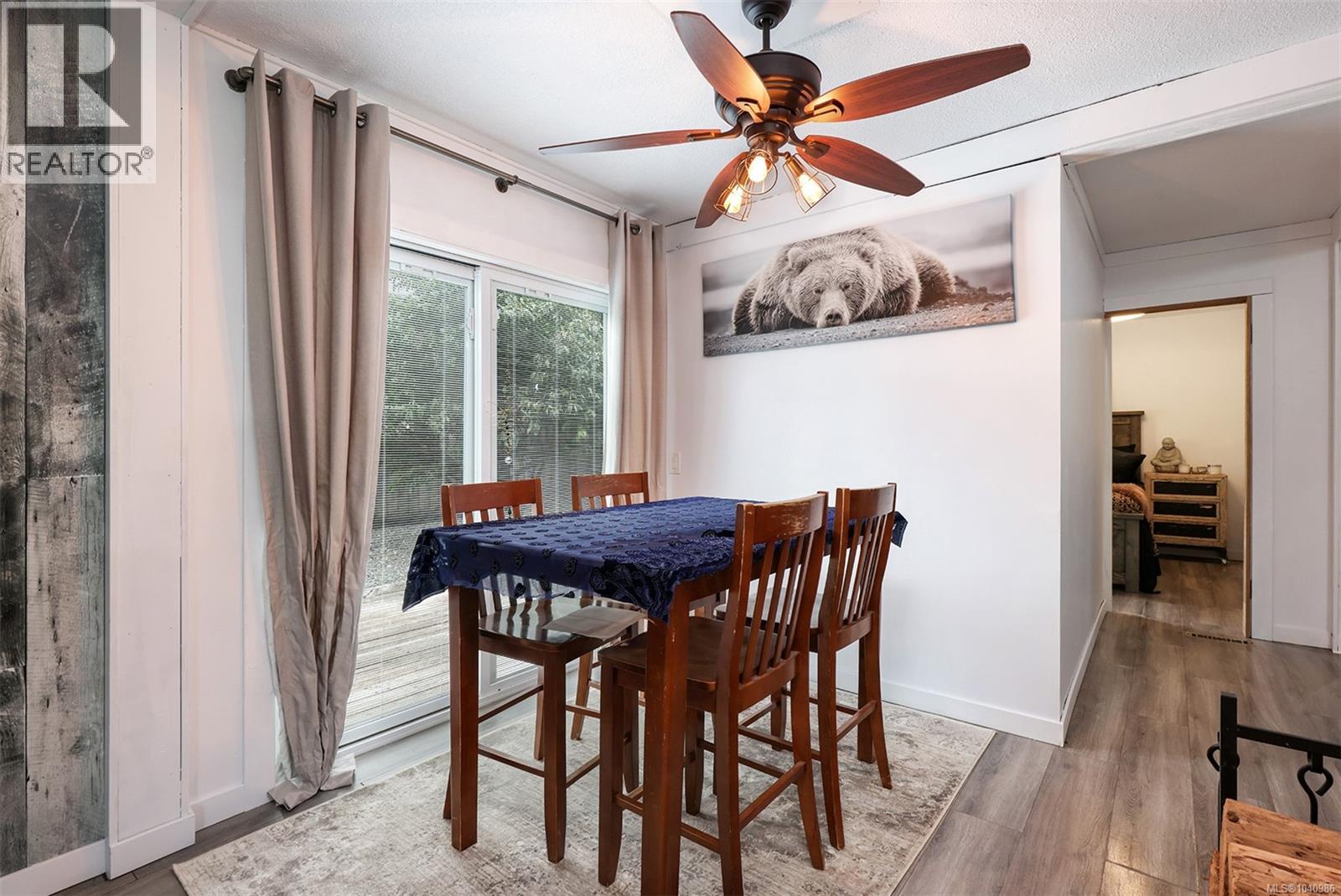 3863 Howard Ave - 5