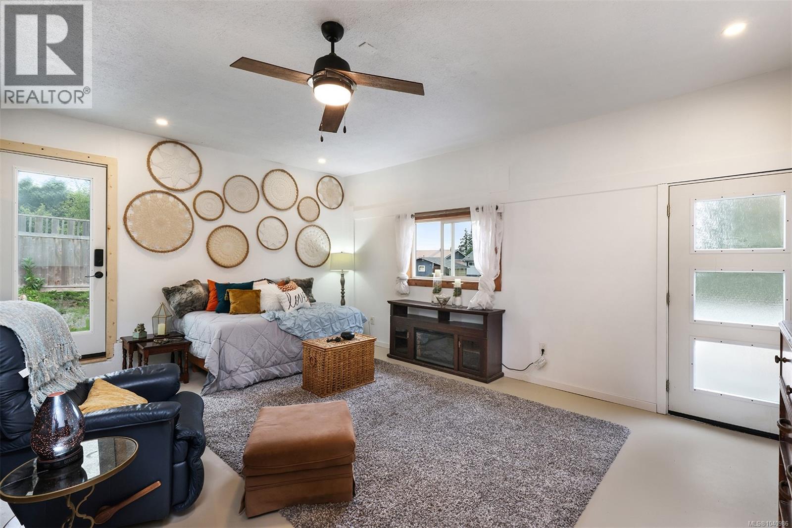 3863 Howard Ave - 46