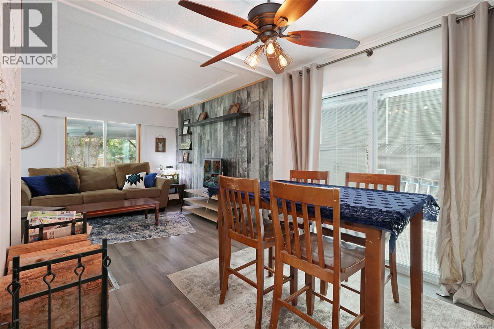 3863 Howard Ave - 19