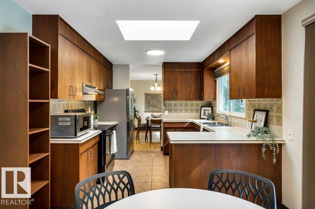 20 Beaverbrook CR - 18