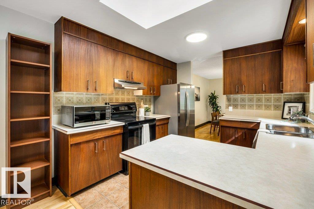 20 Beaverbrook CR - 20
