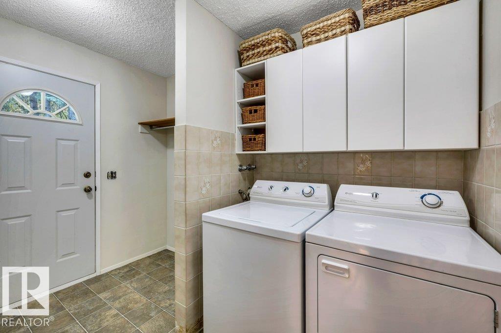 20 Beaverbrook CR - 25