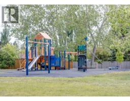 7956 71 Avenue Nw, Calgary, AB T3B4J3 Photo 46