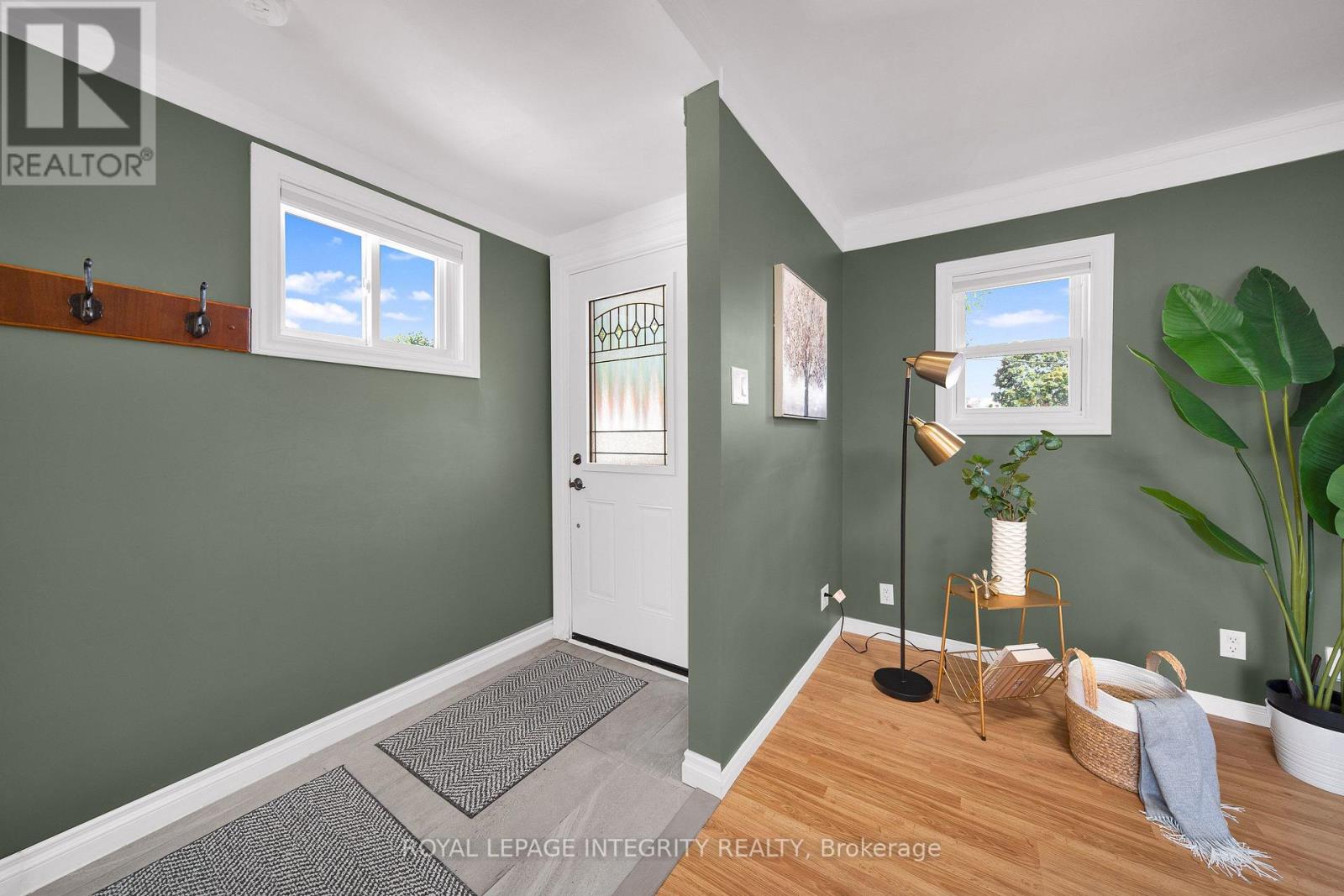 32 PHILLIPS STREET, McNab/Braeside — photo 4