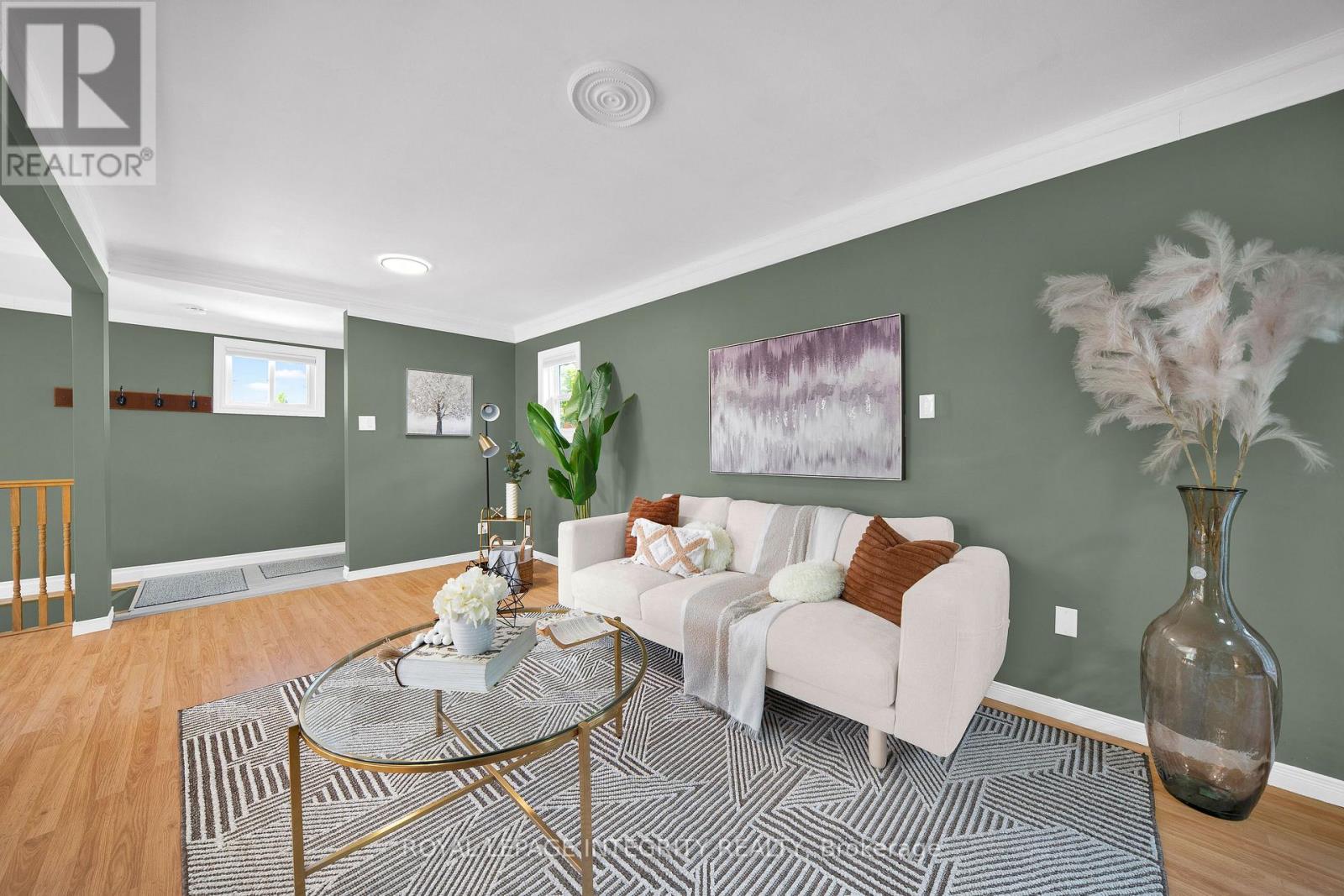 32 PHILLIPS STREET, McNab/Braeside — photo 9