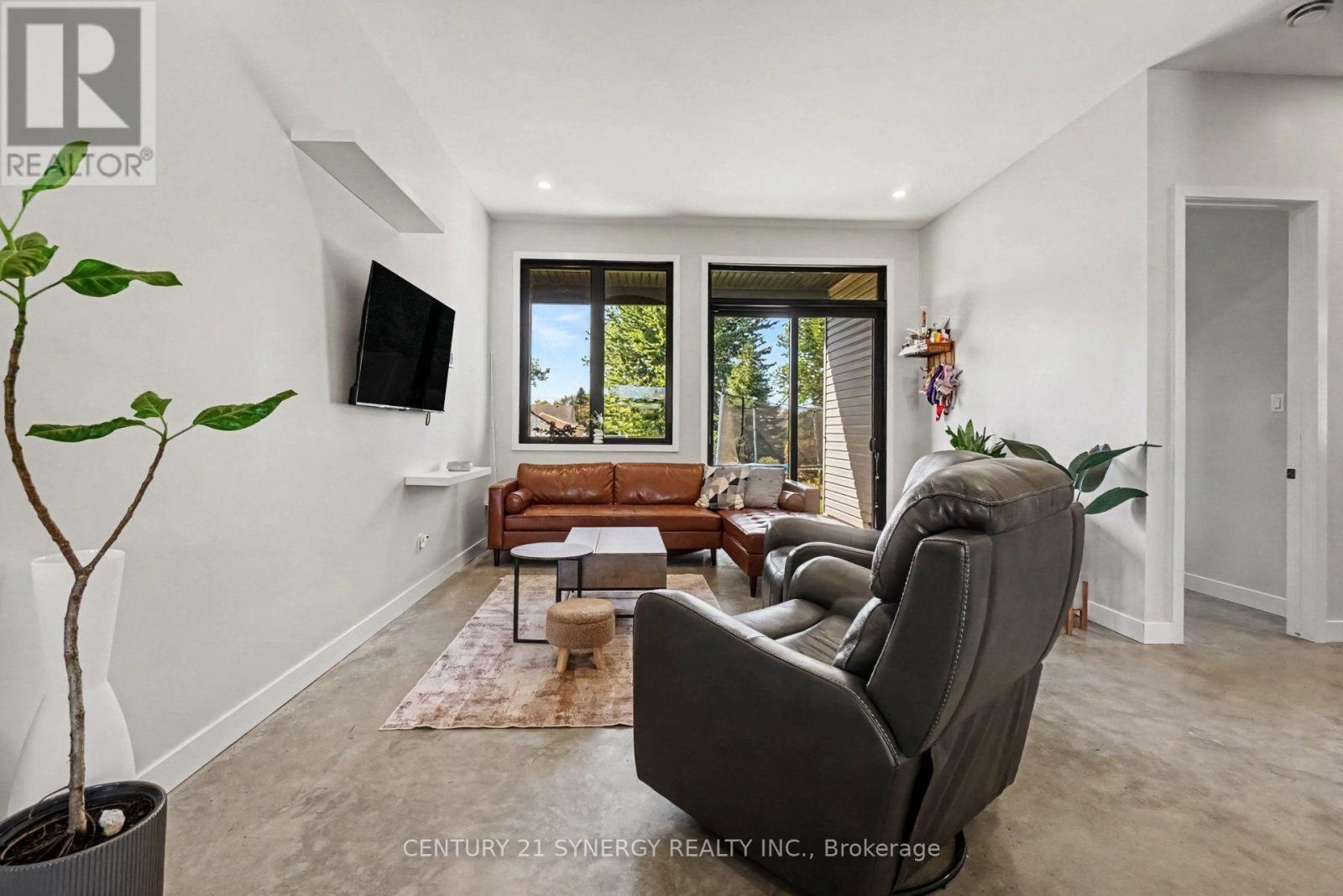 54 ADAM STREET - 13