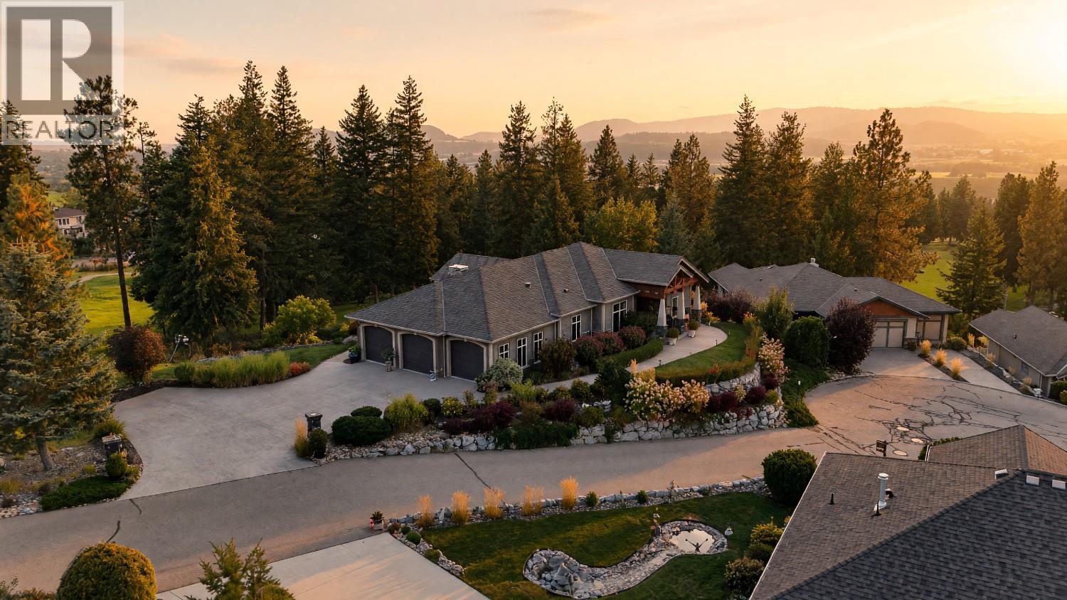  3420 Camelback Drive, Kelowna
