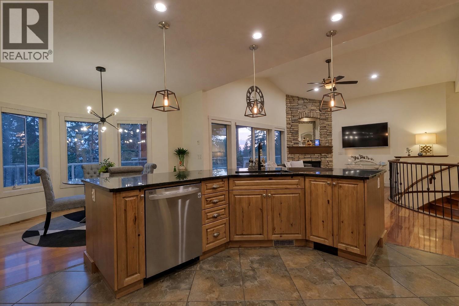  3420 Camelback Drive, Kelowna