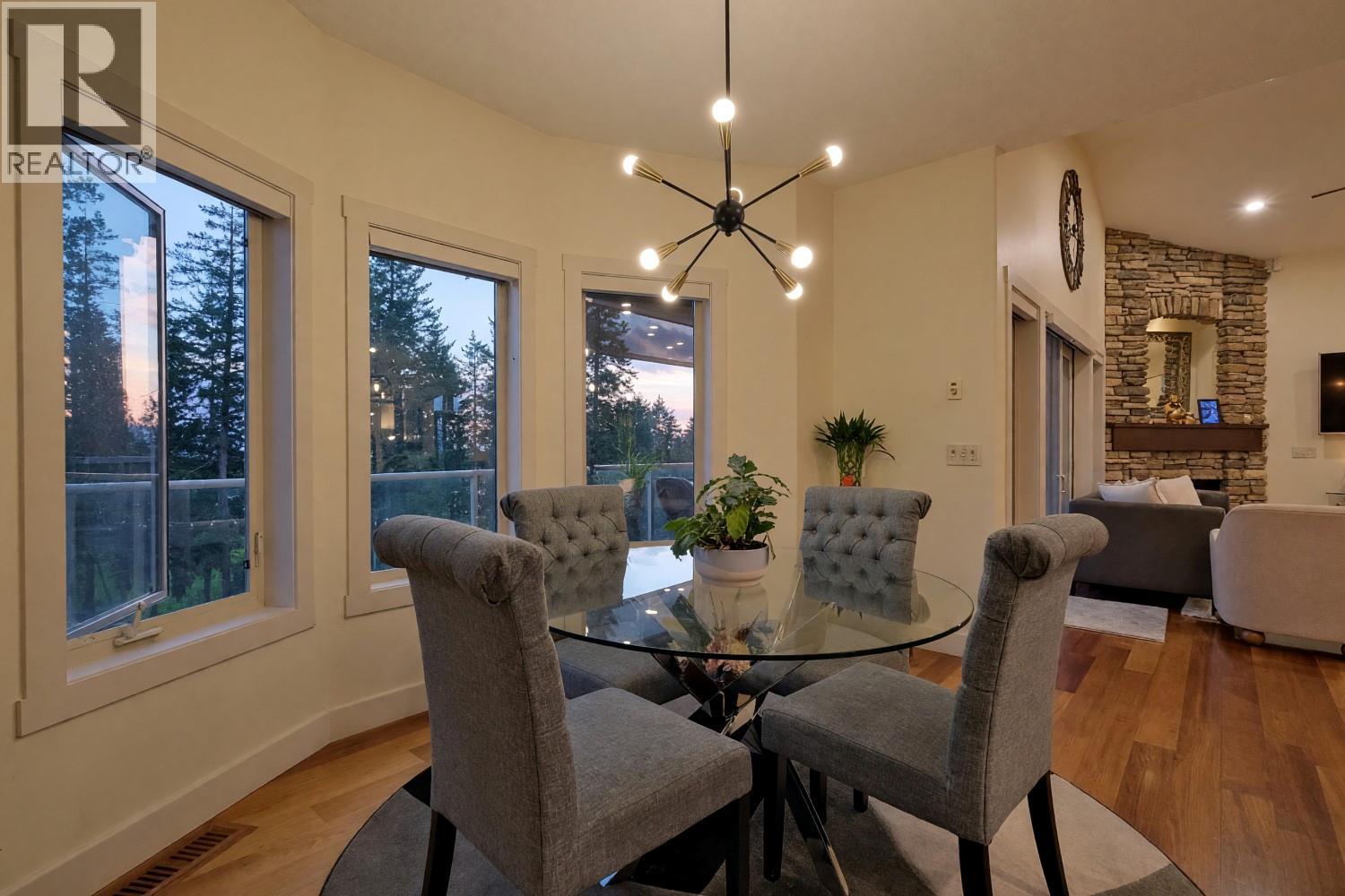  3420 Camelback Drive, Kelowna