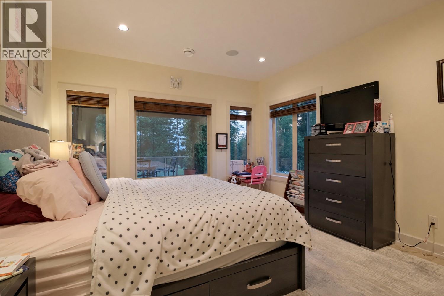  3420 Camelback Drive, Kelowna