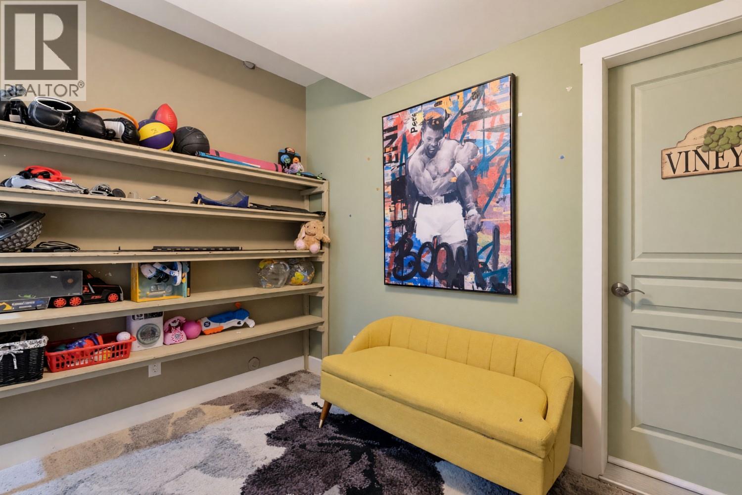  3420 Camelback Drive, Kelowna