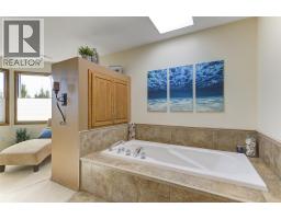 1385 Mountain Avenue, Kelowna, BC V1Y7H3 Photo 42