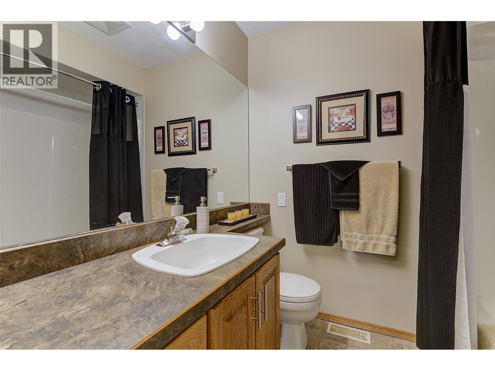 1385 Mountain Avenue - Image 49
